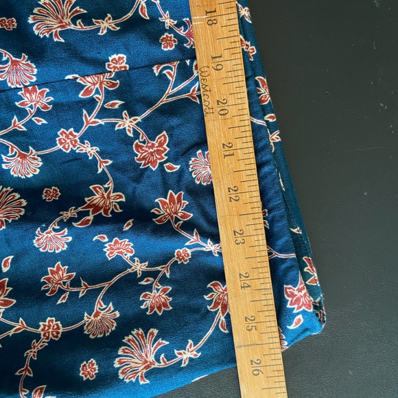 Future Collective-Jenny K Lopez Blue floral skirt-size 30 NWT - Picture 6 of 8